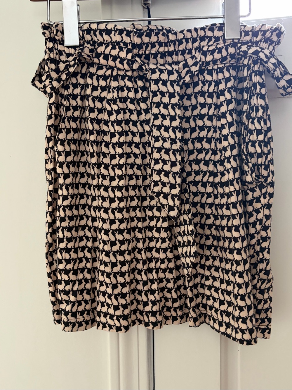High-Waist Paperbag Mini Skirt in Black & Beige